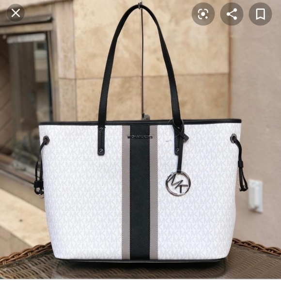 Michael Kors Handbags - NWT .. Michael Kors Jet Set Tote